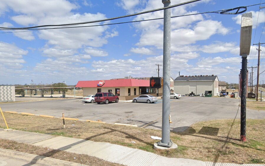 9222 S Zarzamora St, San Antonio, TX 78224