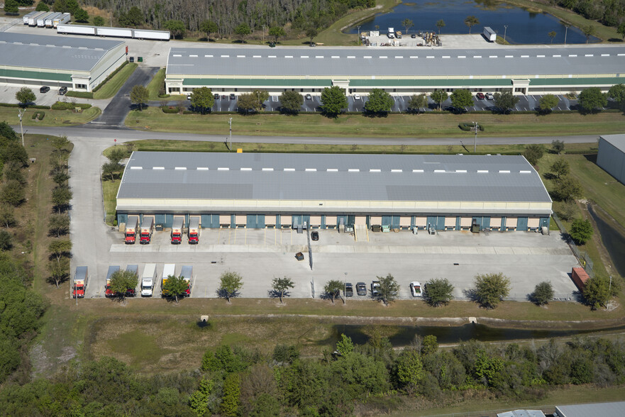 5030 Gateway Blvd, Lakeland, FL for lease - Building Photo - Image 2 of 3