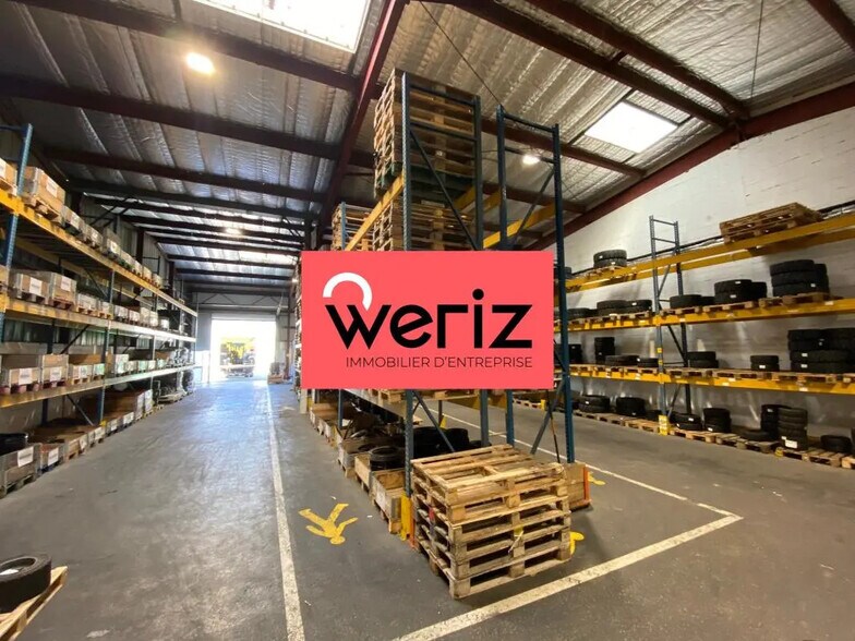 Flex in Vitrolles for lease - Interior Photo - Image 1 of 6