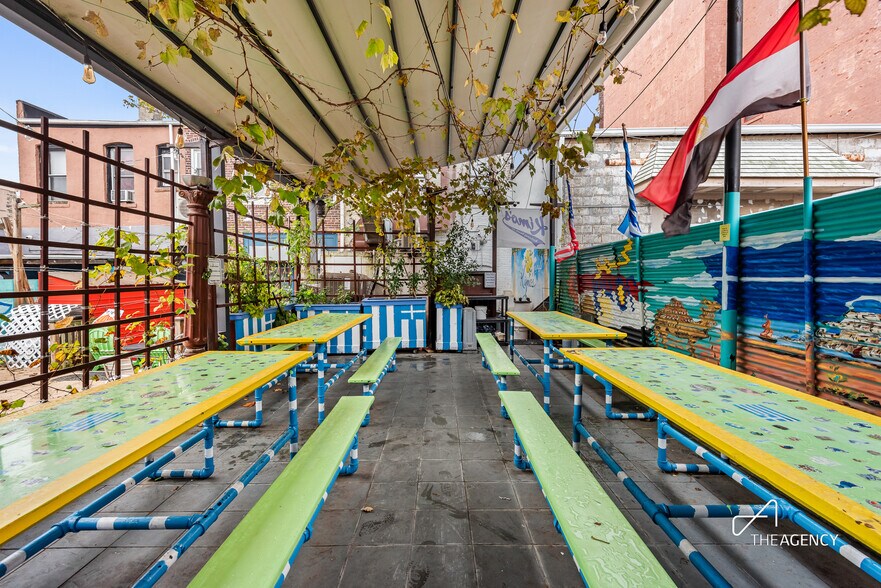 92-16 Rockaway Beach Blvd, Rockaway Beach, NY for lease - Building Photo - Image 3 of 8