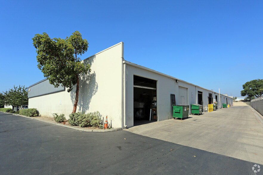 2000 S Yale St, Santa Ana, CA 92704 Industrial for Lease