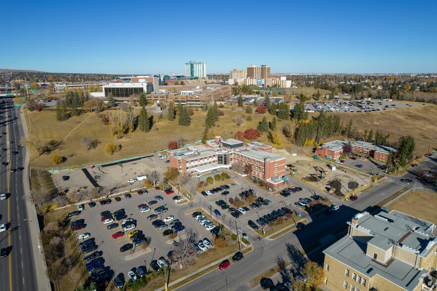 1402 8 Ave NW, Calgary, AB for lease - Aerial - Image 3 of 10