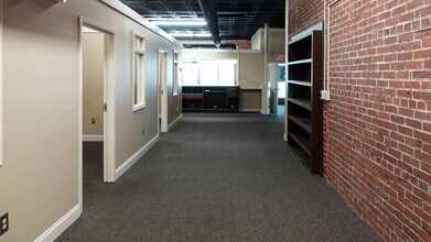 1021 S Main St, Greenville, SC for lease Interior Photo- Image 2 of 4