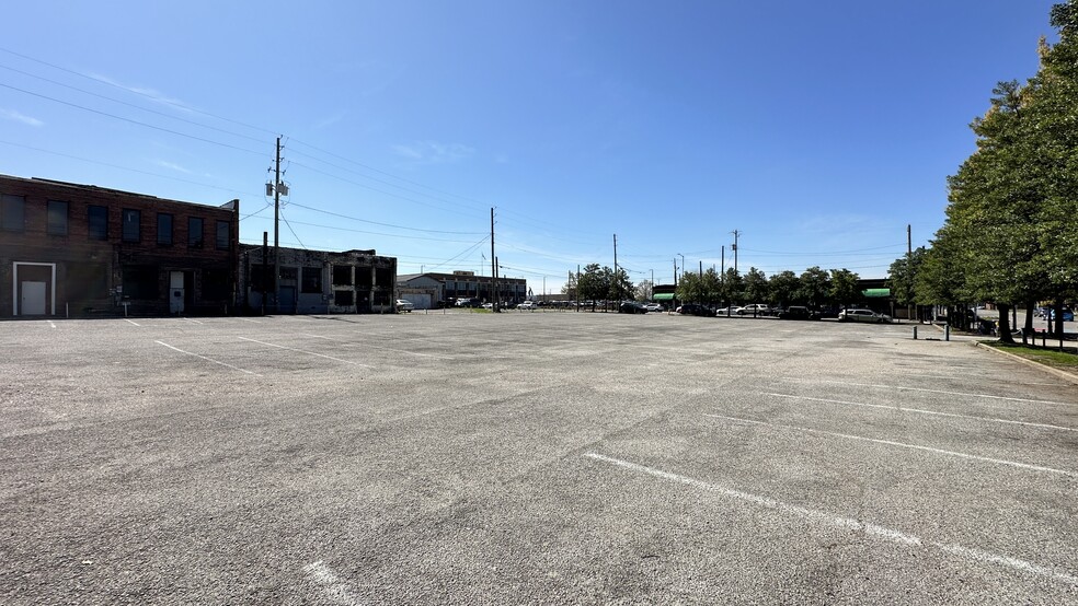 1601 4th Ave, Birmingham, AL for lease - Building Photo - Image 1 of 4