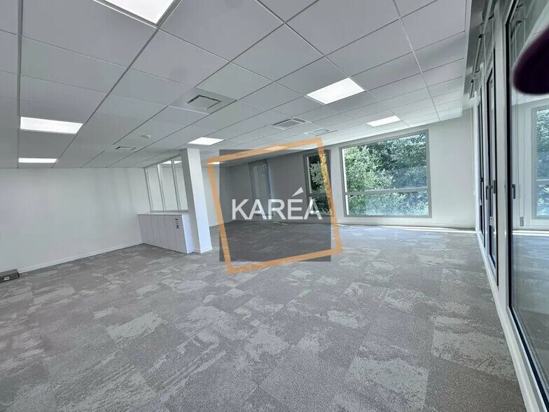 Office in Serris for sale - Building Photo - Image 2 of 5