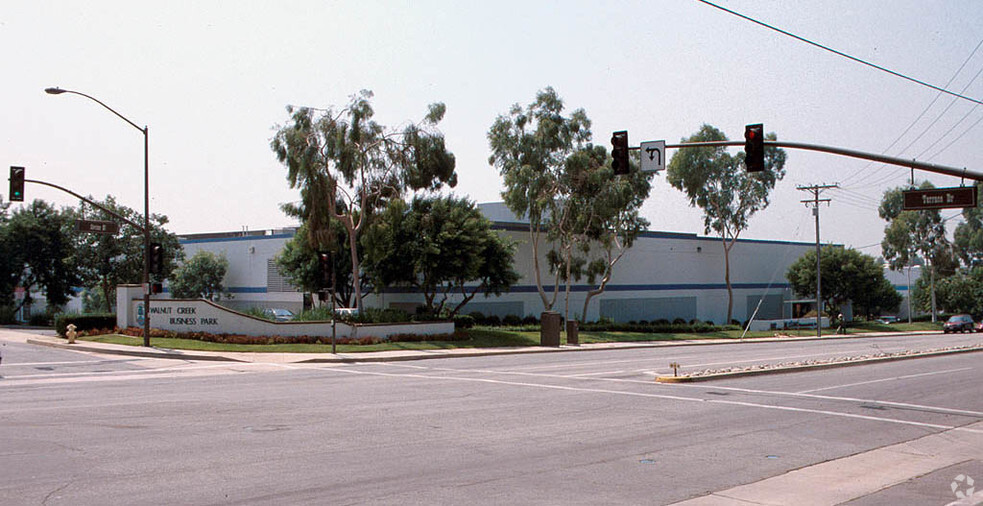 502 W Covina Blvd, San Dimas, CA for lease - Primary Photo - Image 1 of 5