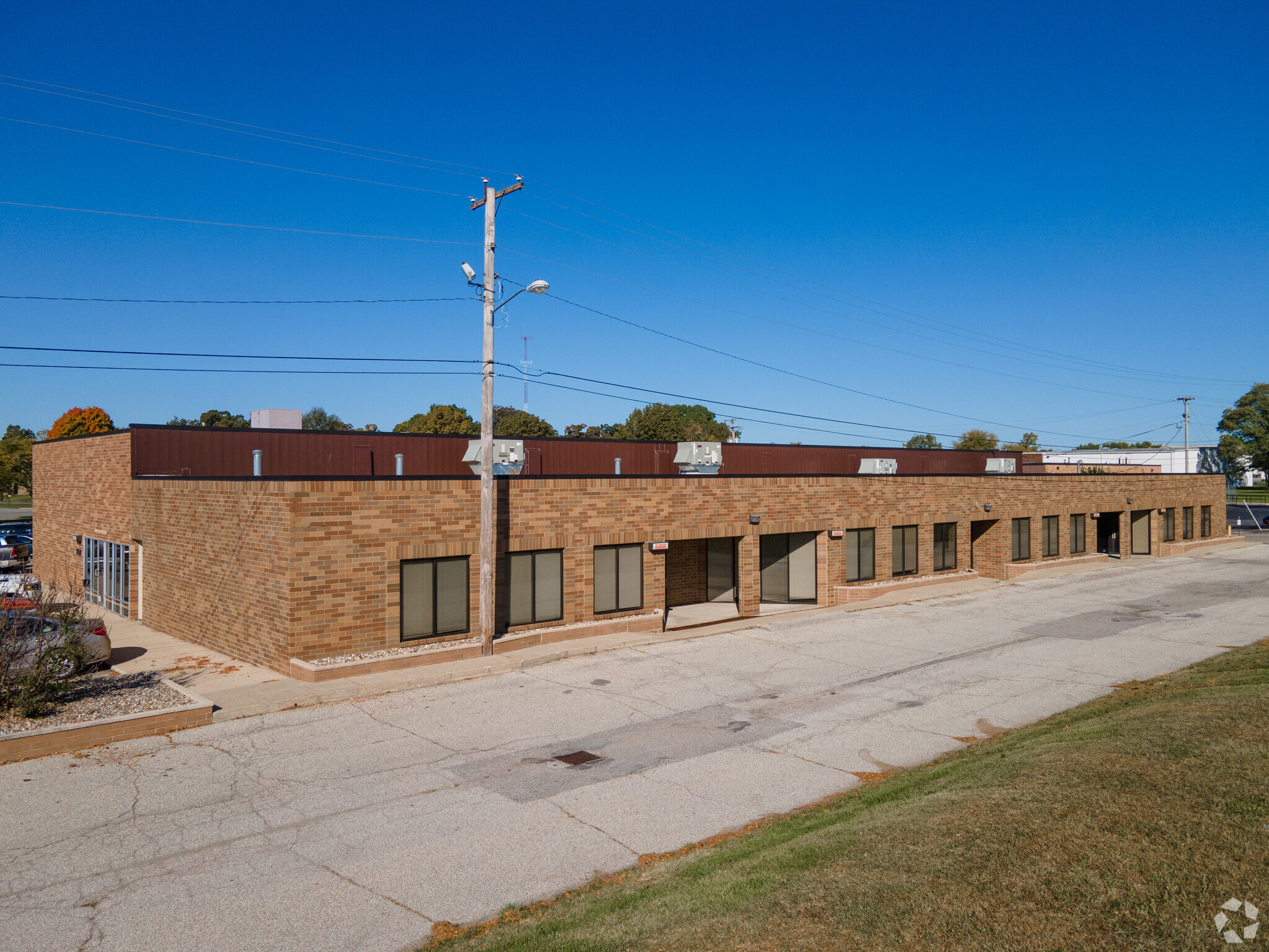 1608 Commerce Dr, South Bend, IN for lease Building Photo- Image 1 of 5