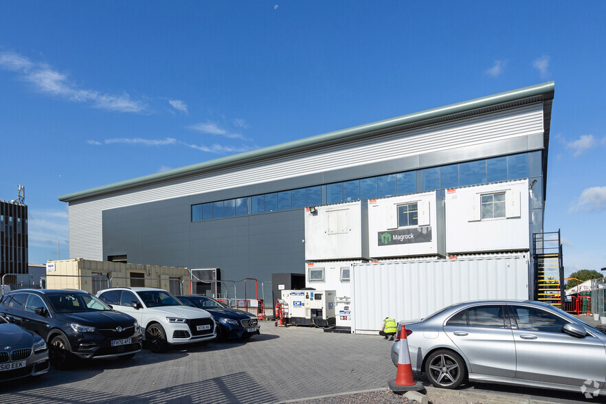 Beatty Rd, Waltham Cross for lease - Building Photo - Image 2 of 3