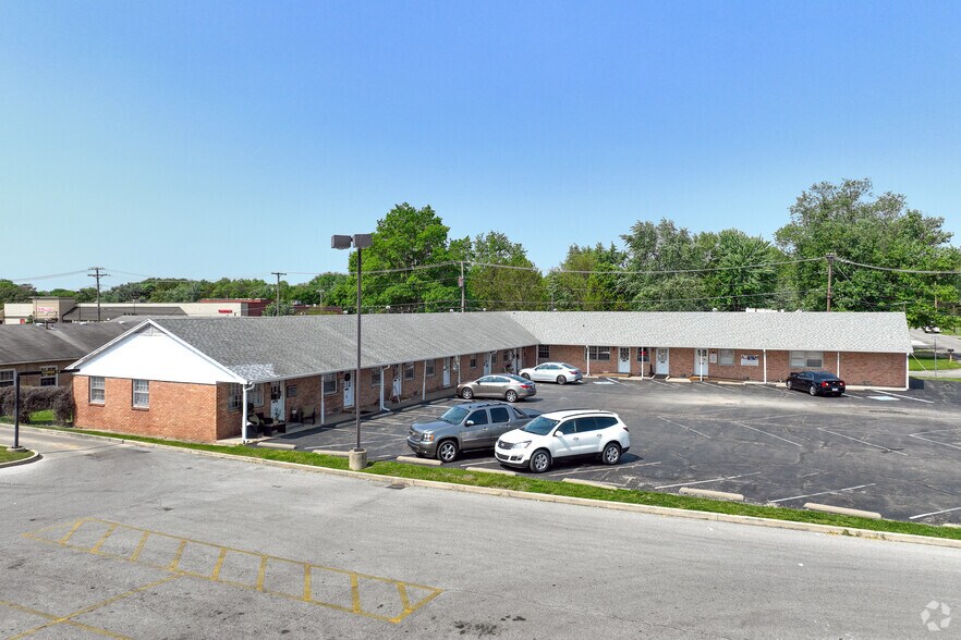 2809 W Godman Ave, Muncie, IN for sale - Building Photo - Image 1 of 1