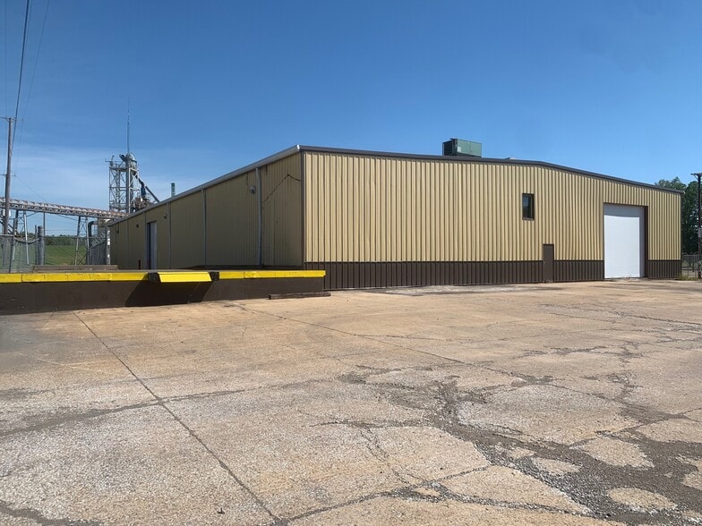 834 Catlett st, Hickman, KY for lease - Building Photo - Image 2 of 11