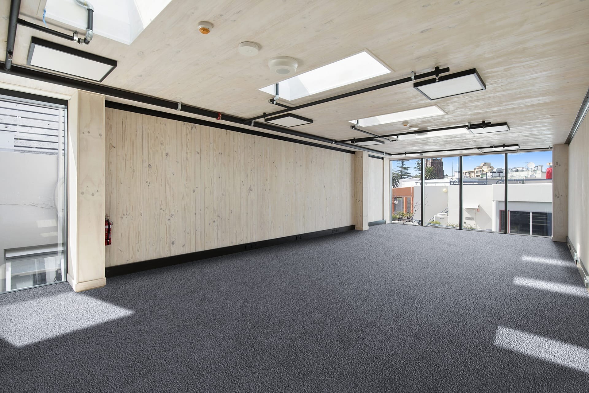 27 Sydney Rd, Manly for lease Interior Photo- Image 1 of 3