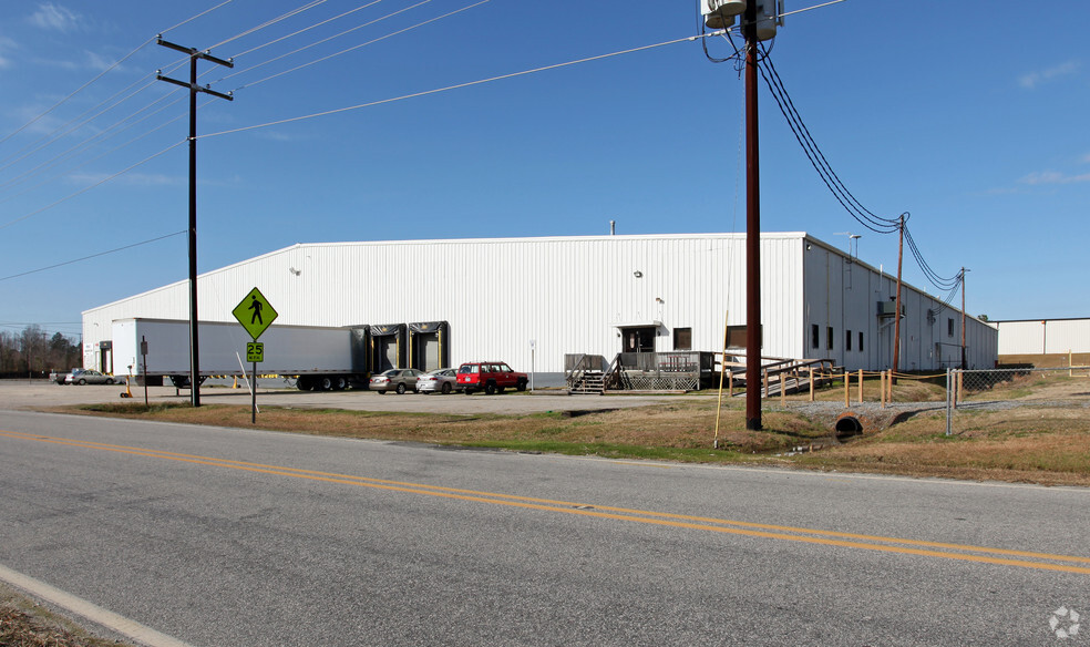 614 Daniel St, Tarboro, NC for lease - Building Photo - Image 2 of 7