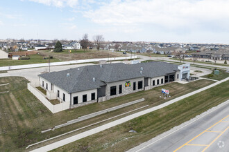 1606 NW Irvinedale Dr, Ankeny, IA - AERIAL  map view