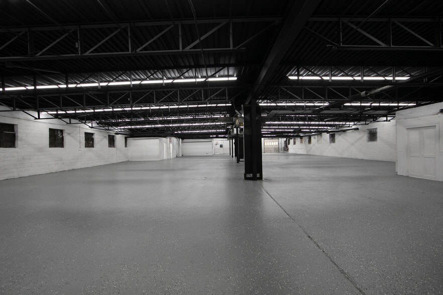 717 Creek Rd, Bellmawr, NJ for lease - Building Photo - Image 3 of 28