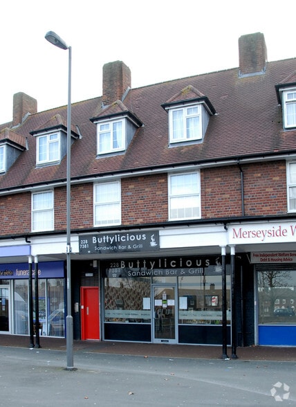 18 Dovecot Pl, Liverpool for sale - Primary Photo - Image 1 of 1