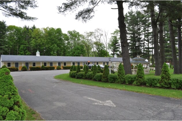 256 Stockbridge Rd, Great Barrington, MA for sale Primary Photo- Image 1 of 1