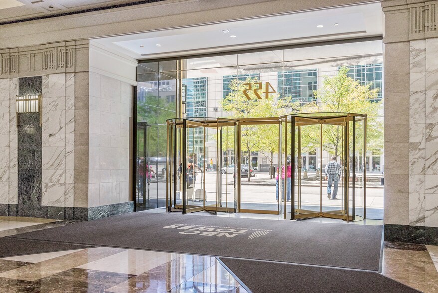 455 N Cityfront Plaza Dr, Chicago, IL for lease - Lobby - Image 2 of 7