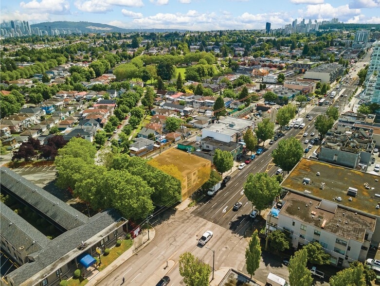 4580 Sidney St, Vancouver, BC for sale - Building Photo - Image 3 of 6