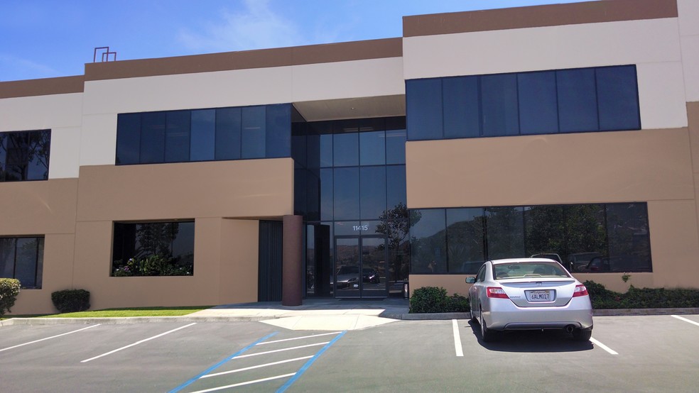 11415 W Bernardo Ct, San Diego, CA for lease - Building Photo - Image 1 of 5