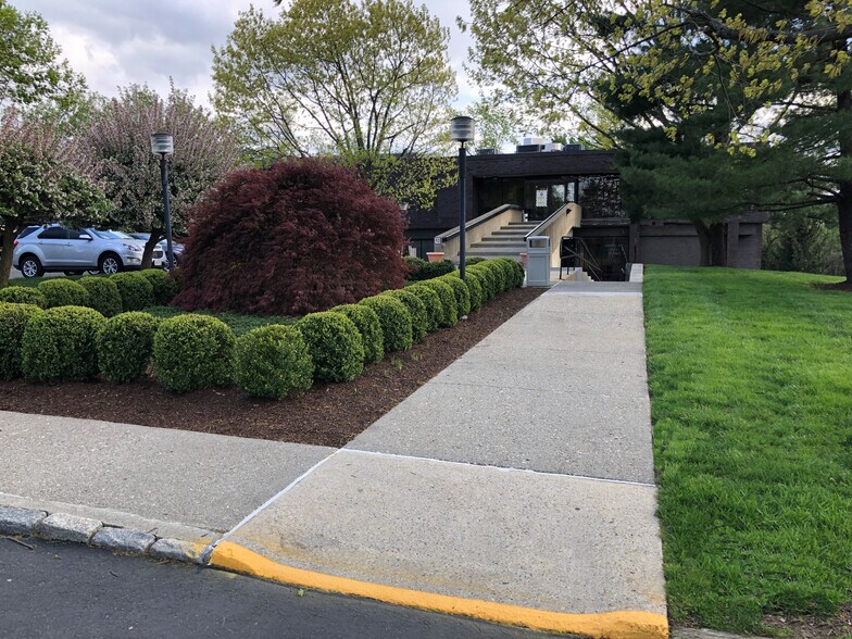 503 Grasslands Rd, Valhalla, NY 10595 Office/Medical for Lease