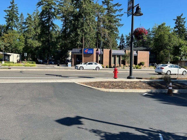 16000-16118 Boones Ferry Rd, Lake Oswego, OR for sale - Building Photo - Image 2 of 21