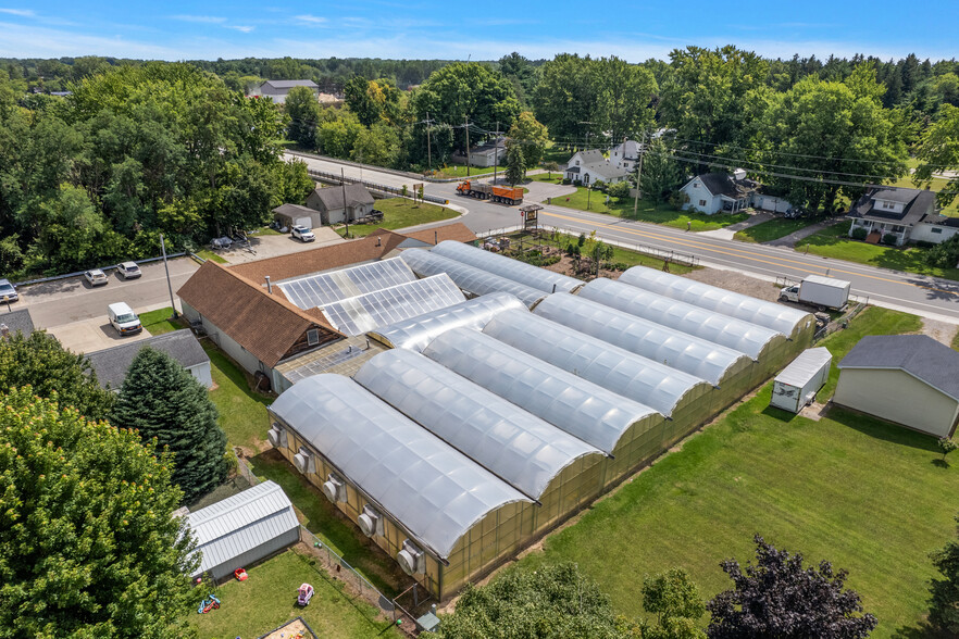 180 Davis St, Croswell, MI for sale - Primary Photo - Image 1 of 5