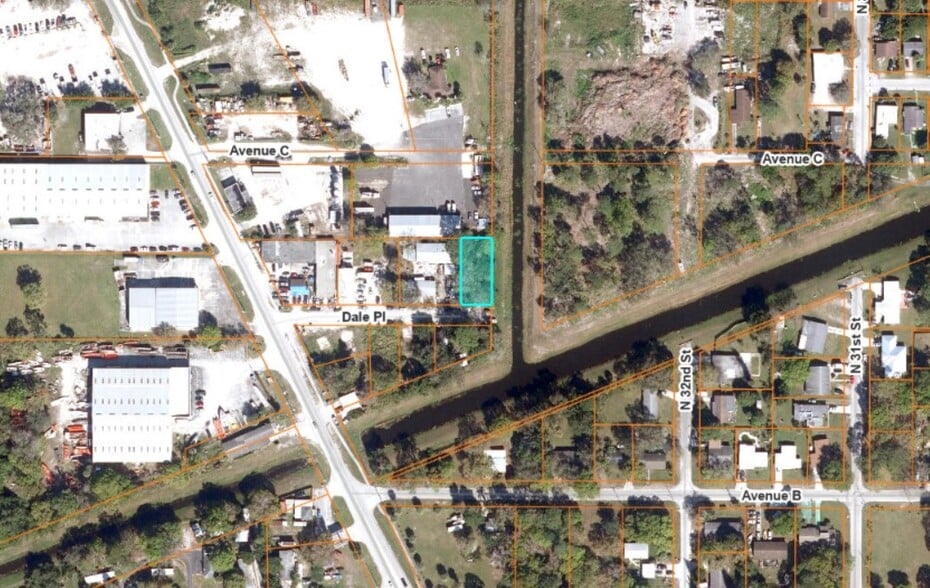 3400 Dale Pl, Fort Pierce, FL for sale - Building Photo - Image 2 of 3