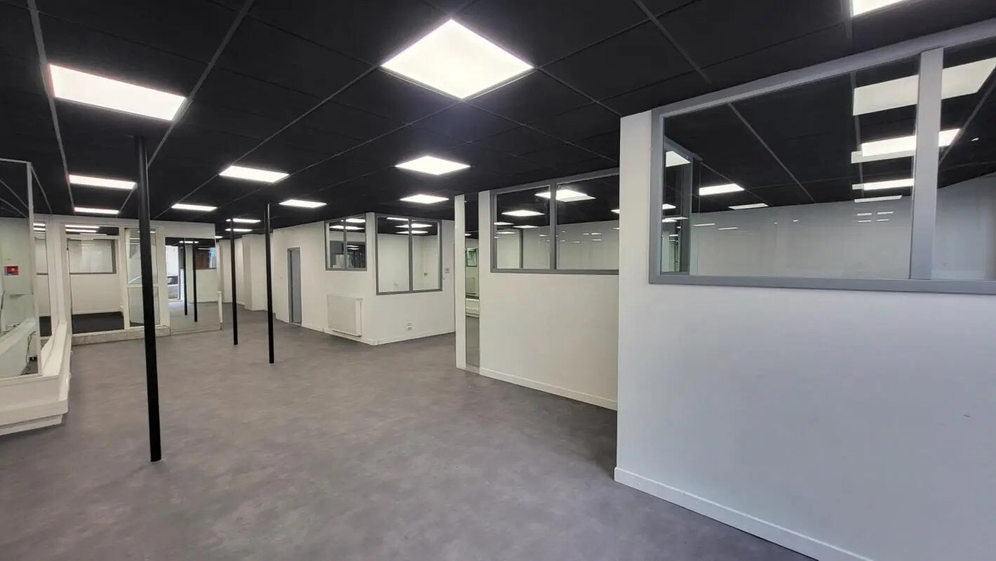 Flex in Montauban for lease Interior Photo- Image 1 of 3