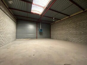 Flex in Argenteuil for lease Interior Photo- Image 1 of 7