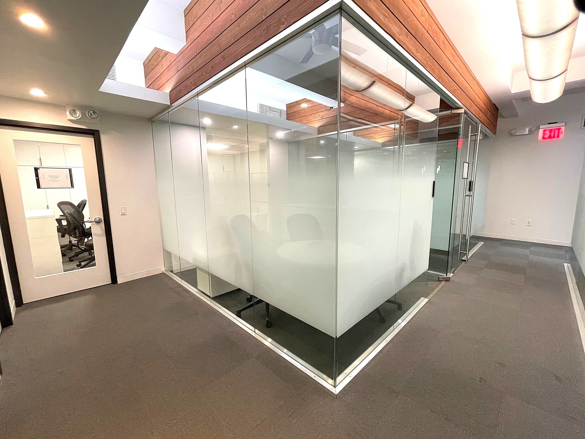 144 E 44th St, New York, NY for lease Interior Photo- Image 1 of 9