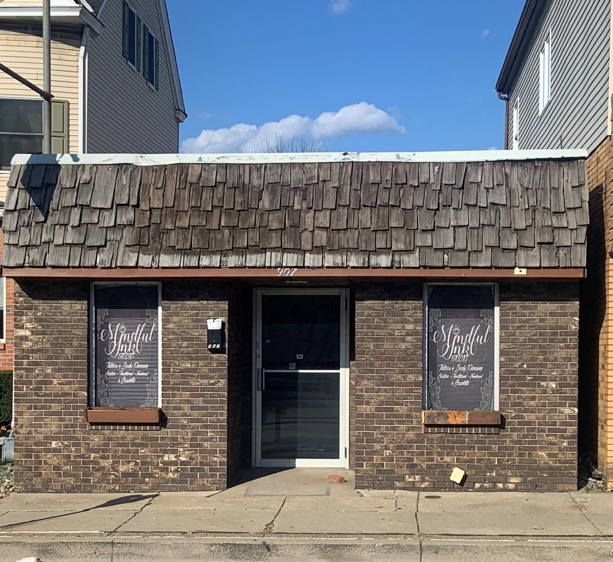 907 5th Ave, Coraopolis, PA 15108