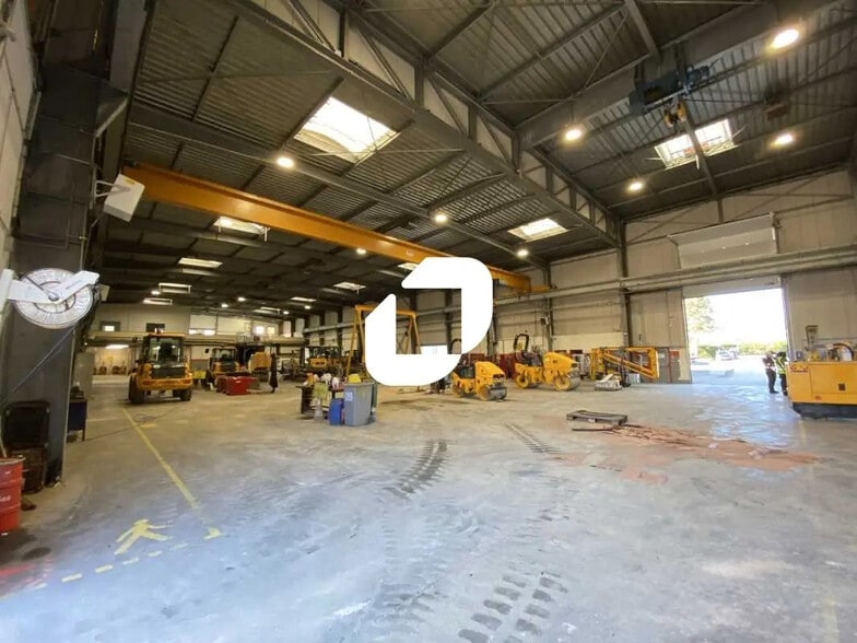 Office in Roissy-en-France for lease - Interior Photo - Image 2 of 7