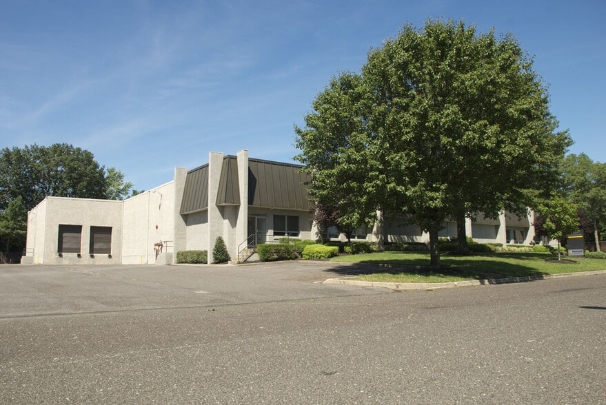 1801 Underwood Blvd, Delran, NJ for lease - Building Photo - Image 2 of 2