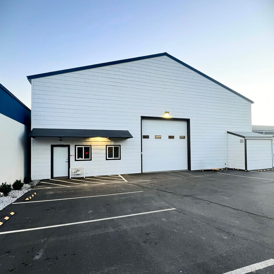 2370 Valley Rd, Reno, NV 89512