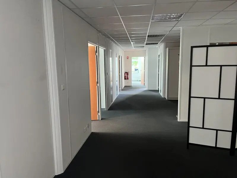 Office in Rennes for lease Interior Photo- Image 1 of 7