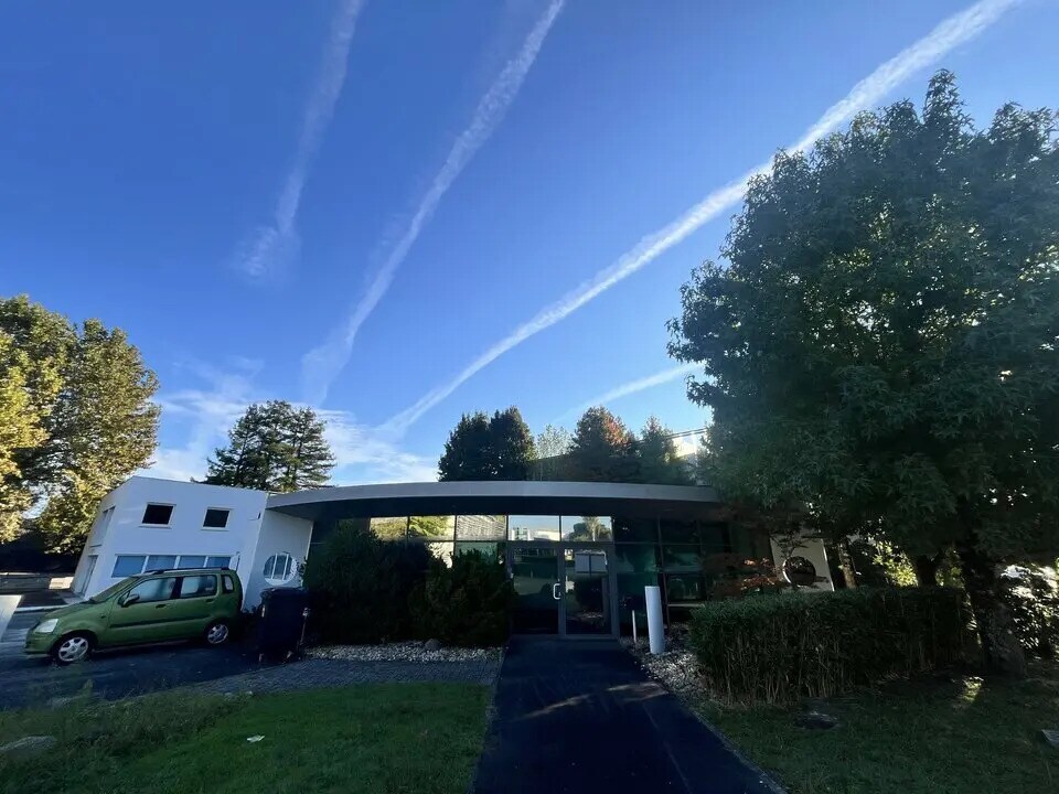 Office in Mérignac for lease Building Photo- Image 1 of 10