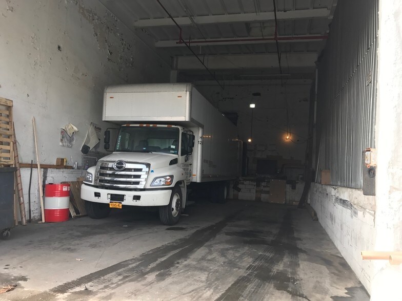 11030-11090 Dunkirk St, Jamaica, NY for sale - Building Photo - Image 1 of 1