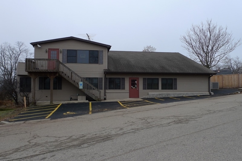 3018 S Hickory St, Mccullom Lake, IL 60050