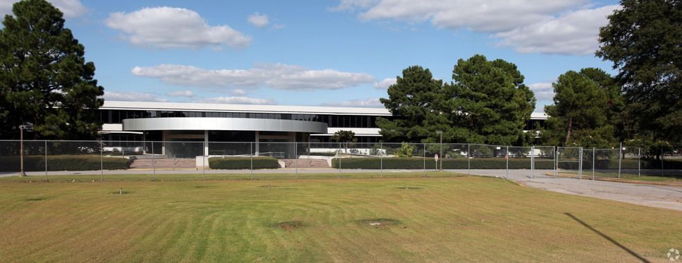 3796 Lamar Ave, Memphis, TN for sale - Building Photo - Image 2 of 31