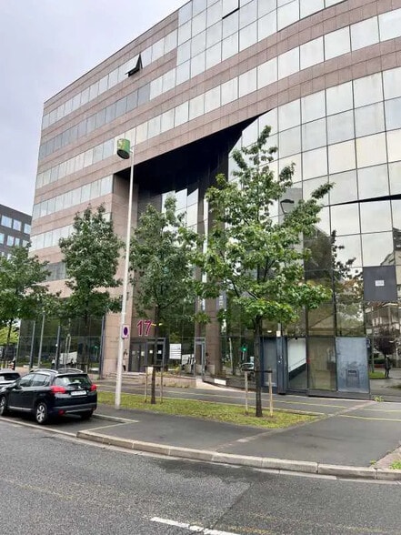 Flex in Noisy-le-Grand for lease - Building Photo - Image 2 of 7