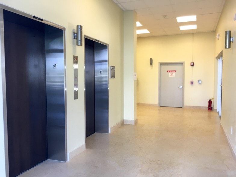 2850 N Federal Hwy, Lighthouse Point, FL for lease - Interior Photo - Image 3 of 3