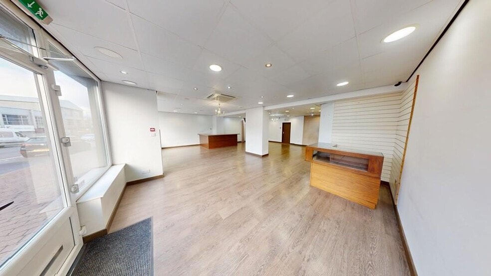 485 Leeds Rd, Bradford for lease - Building Photo - Image 3 of 8