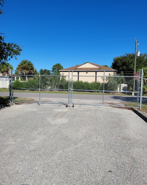 25451 Fortran Rd, Punta Gorda, FL for sale - Building Photo - Image 2 of 16