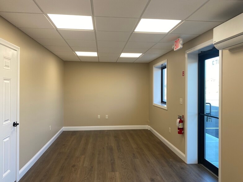 6 Ricketts Pond Drive, Carver, MA for lease - Building Photo - Image 3 of 13