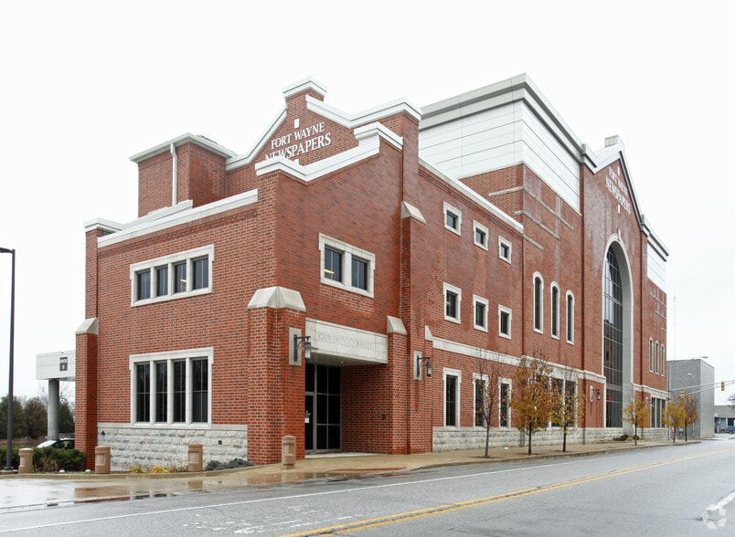 802 W Main St, Fort Wayne, IN for sale - Primary Photo - Image 1 of 1
