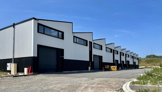 Location Local d'activités 4 m² à 4 476 m²