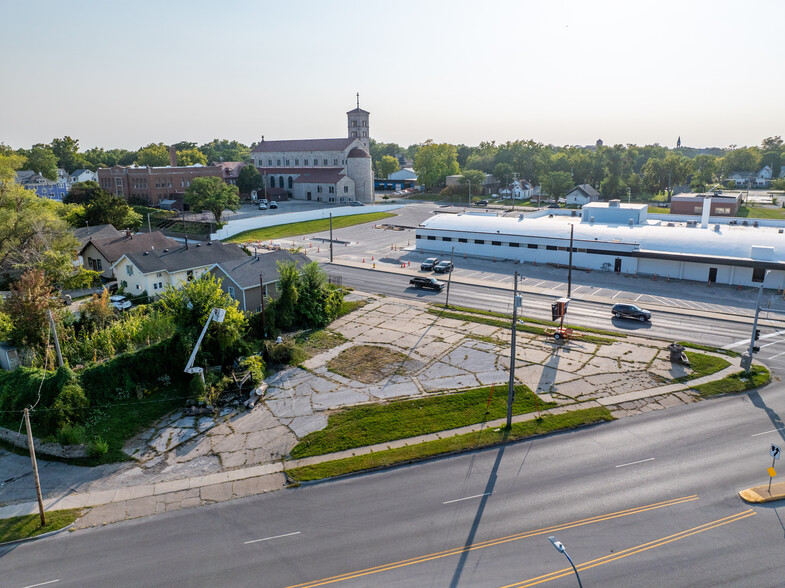 1818 Keosauqua Way way, Des Moines, IA for sale - Primary Photo - Image 1 of 1