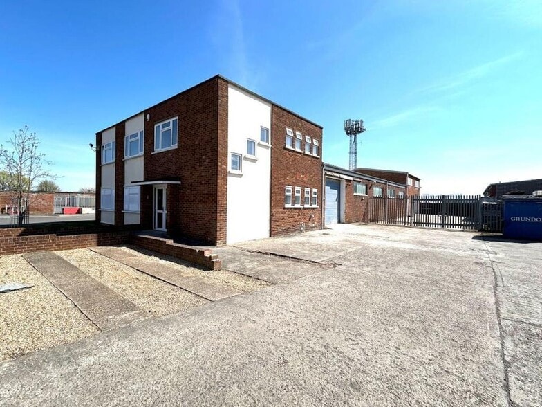 Murdock Rd, Bicester for lease - Building Photo - Image 1 of 9