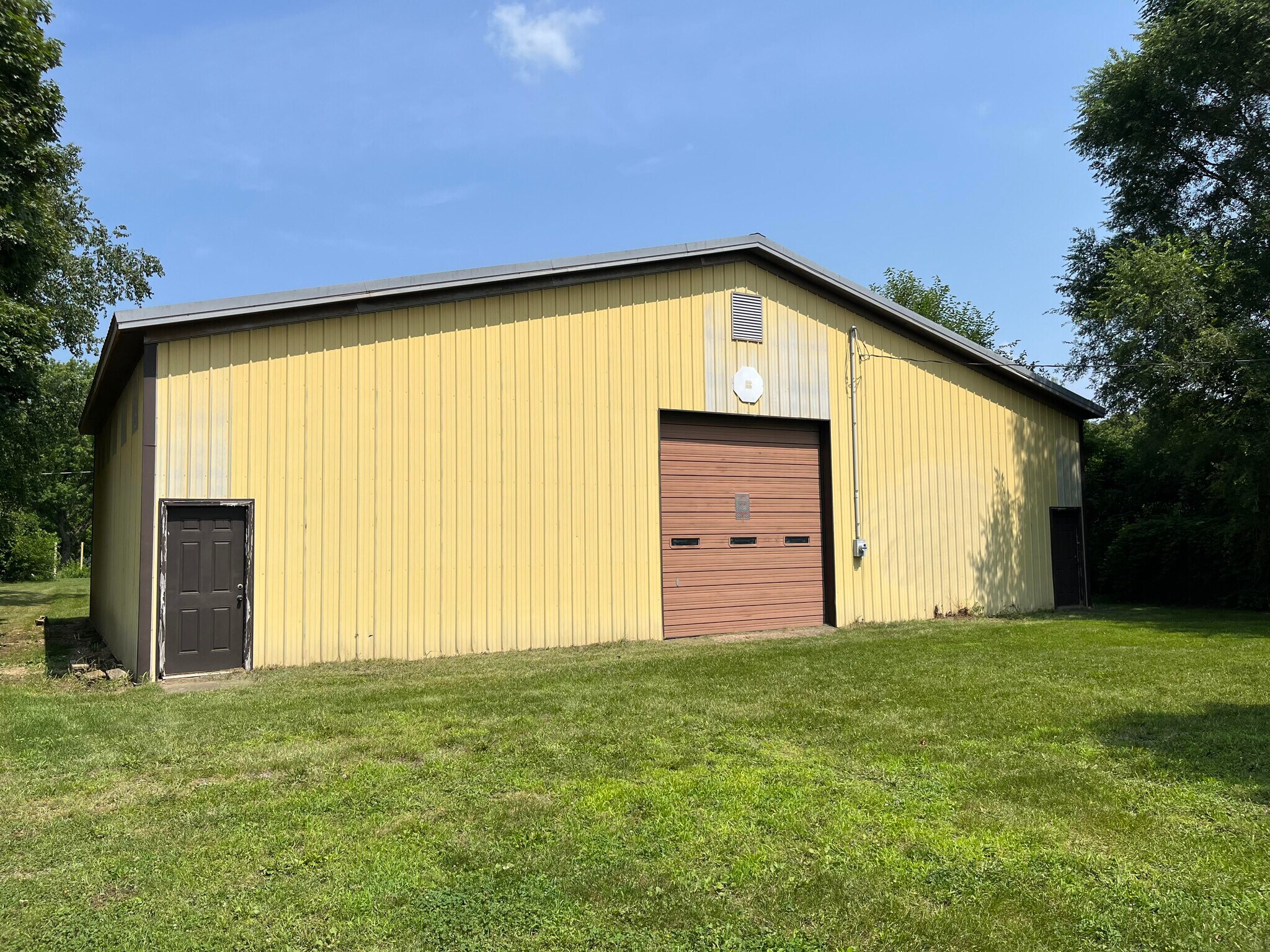 23615 SR 23 hwy, South Bend, IN for sale Primary Photo- Image 1 of 1