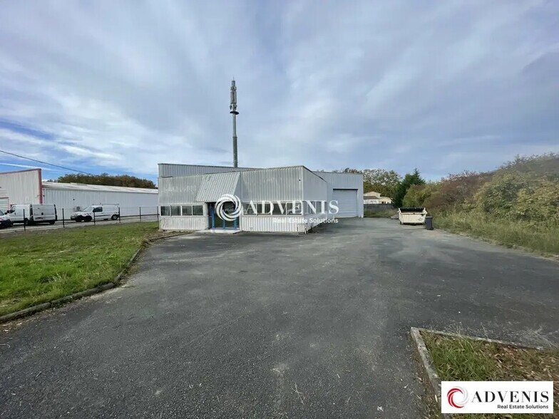 Flex in Carbon-Blanc for lease - Building Photo - Image 2 of 2